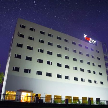 Red Fox Hotel, จัณฑีครห์ ภายนอก รูปภาพ