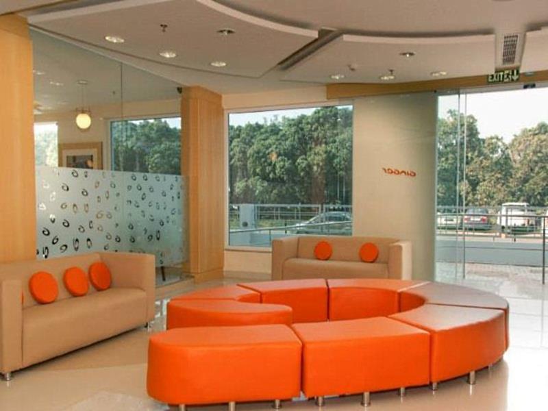 Red Fox Hotel, จัณฑีครห์ ภายนอก รูปภาพ
