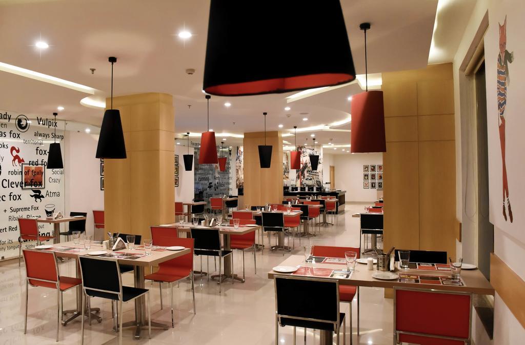 Red Fox Hotel, จัณฑีครห์ ภายนอก รูปภาพ