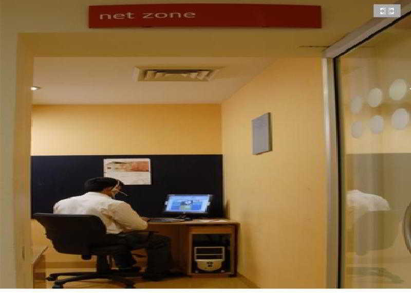 Red Fox Hotel, จัณฑีครห์ ภายนอก รูปภาพ