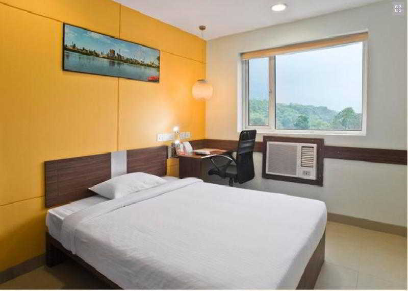 Red Fox Hotel, จัณฑีครห์ ภายนอก รูปภาพ